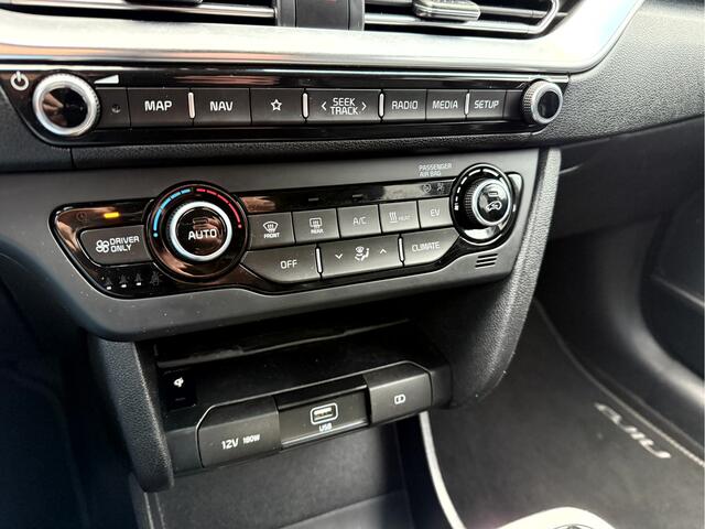 KIA e-Niro ExecutiveLine 64 kWh 3-Fase, Trekhaak, Leer, Camera, Stoel/Stuur Verwarming