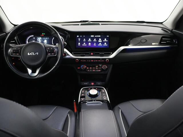 KIA e-Niro ExecutiveLine 64 kWh | Trekhaak| Panoramadak | Lederen Bekleding | JBL Audio | Dodehoekdetectie | Stoel/Stuurwielverwarming | Stoelventilatie | Elektrisch bedienbare bestuurdersstoel met geheugenfunctie