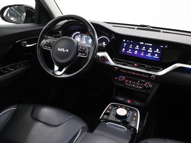KIA e-Niro ExecutiveLine 64 kWh | Trekhaak| Panoramadak | Lederen Bekleding | JBL Audio | Dodehoekdetectie | Stoel/Stuurwielverwarming | Stoelventilatie | Elektrisch bedienbare bestuurdersstoel met geheugenfunctie