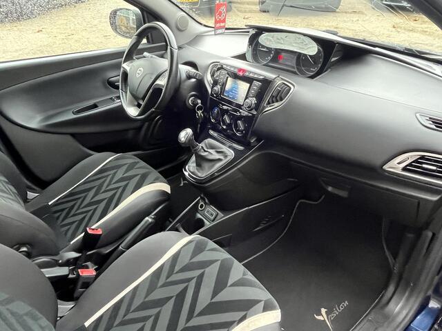 Lancia YPSILON 0.9 TwinAir Gold