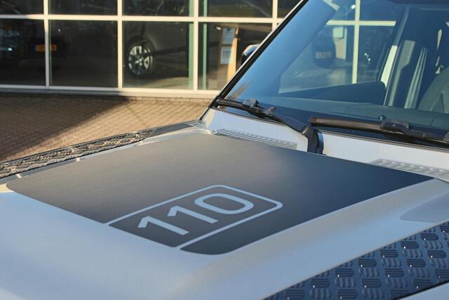 Land Rover DEFENDER D240 110 S 7 Seater Nwp: ¤ 129.487,-