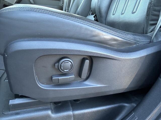 Land Rover DEFENDER 3.0 D250 6-cil. AWD 110 HSE - Commercial | Grijs kenteken - Prijs is excl. BTW | 22" velgen | Elektr. trekhaak tot 3.500kg |