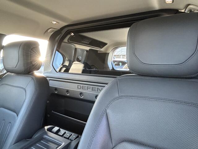 Land Rover DEFENDER 3.0 D250 6-cil. AWD 110 HSE - Commercial | Grijs kenteken - Prijs is excl. BTW | 22" velgen | Elektr. trekhaak tot 3.500kg |