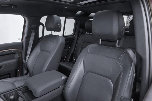Land Rover DEFENDER P400e 110 S Urban Widebody Full Kit | Pano | Leder | Stuurverwarming | Stoelverwarming | Keyless entry