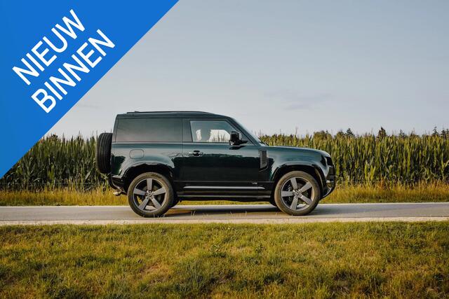 Land Rover DEFENDER 5.0 P525 90 V8 in British Racing Green!