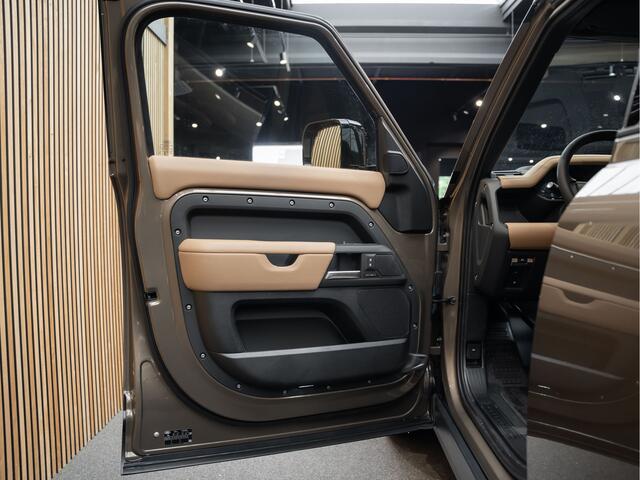 Land Rover DEFENDER 110 P300e X-Dynamic HSE Pano 2.0 P300e 110 X-Dynamic HSE Stoelventilatie 6-persoons