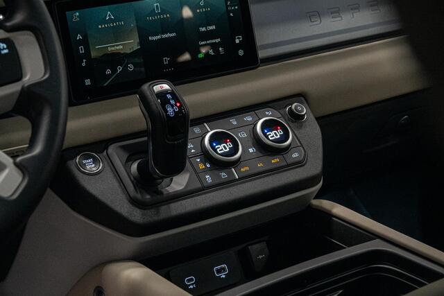 Land Rover DEFENDER 110 2.0 P400e 110 SE *Meridian / Luchtvering / Panorama / Surround-view / Memory *