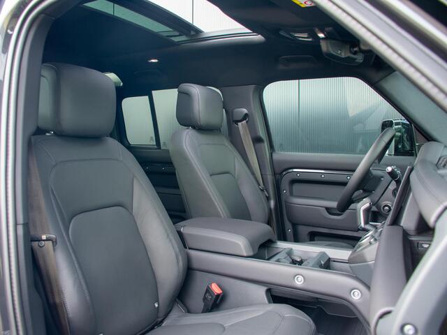 Land Rover DEFENDER 110 2.0 P300e 110 X-Dynamic HSE Trekhaak l Schuif-/kantel Panorama dak l Black Pack l Torque vectoring l Wheelcover l 20 Inch l