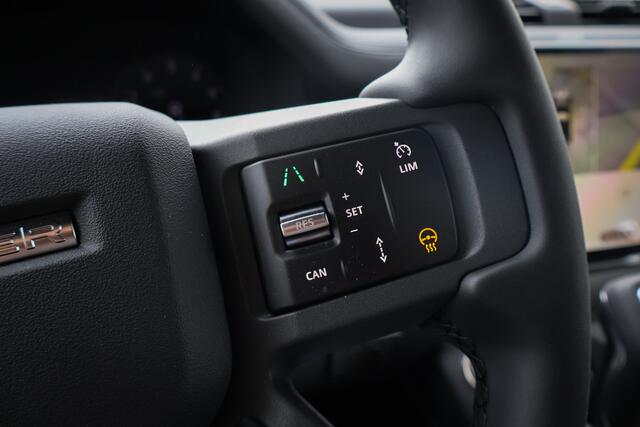 Land Rover DEFENDER 110 P300e 110 X-Dynamic SE | URBAN | ADAPTIVE CRUISE | 360 CAMERA | PANORAMADAK | VOORRUITVERWARMING | MERIDIAN | ELEKTRISCHE STOELEN | STUURVERWARMING |