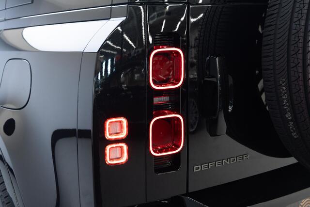 Land Rover DEFENDER 110 2.0 P300e 110 SE