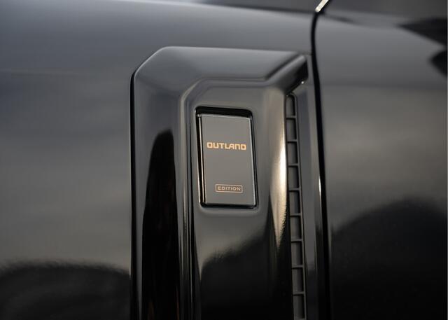 Land Rover DEFENDER 110 P300e 110 X-Dynamic HSE " Outland Edition " | Full Options | Urban |