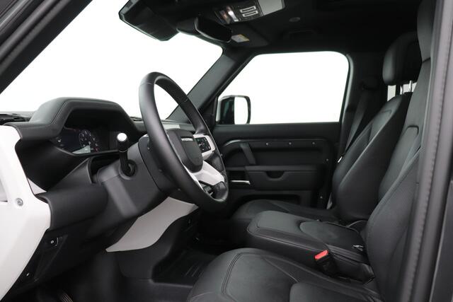 Land Rover DEFENDER P300e 110 X-Dynamic HSE | 6P | Black Pack | Panoramadak | ACC | 22 Inch | Trekhaak | Stoel+Stuurverwarming