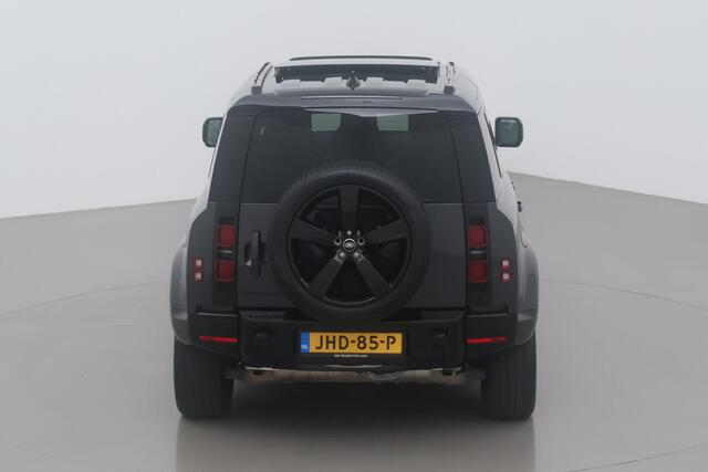Land Rover DEFENDER P300e 110 X-Dynamic HSE | 6P | Black Pack | Panoramadak | ACC | 22 Inch | Trekhaak | Stoel+Stuurverwarming