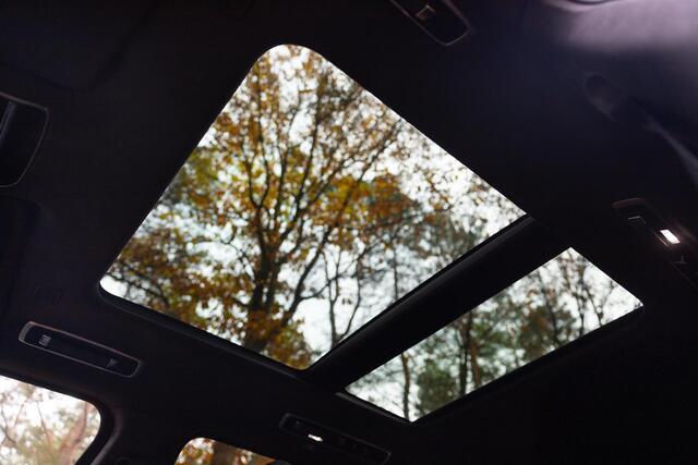 Land Rover DEFENDER P300e 110 X-Dynamic HSE | 6P | Black Pack | Panoramadak | ACC | 22 Inch | Trekhaak | Stoel+Stuurverwarming