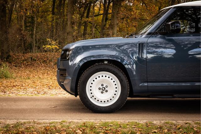 Land Rover DEFENDER 110 2.0 P300e 110 Heritage Customs Nieuwstaat