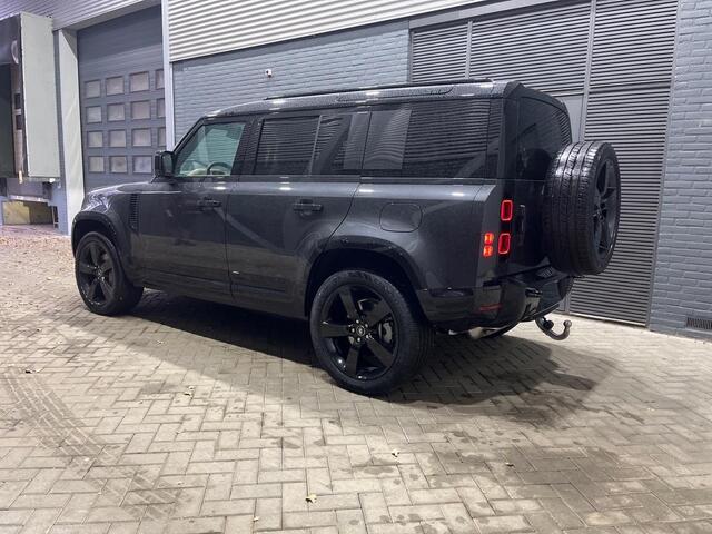 Land Rover DEFENDER 110 P300e X-Dynamic HSE | 6P | NIEUW | Caraway | Black Pack | Towing Pack | 22 Inch | Head-Up | Panoramadak