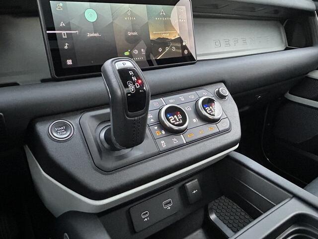 Land Rover DEFENDER 110 2.0 P400e 404pk AWD 110 SE | NIeuw door ons geleverd | Trekhaak tot 3.000kg | Panoramadak | 360 Camera |