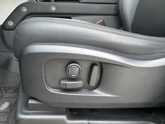 Land Rover DEFENDER 110 2.0 P400e 404pk AWD 110 SE | NIeuw door ons geleverd | Trekhaak tot 3.000kg | Panoramadak | 360 Camera |