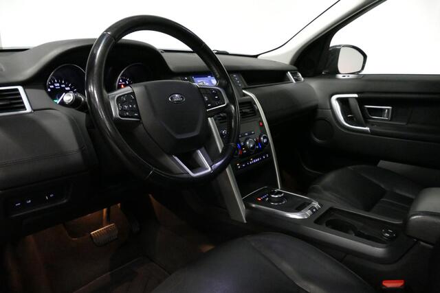 Land Rover DISCOVERY SPORT 2.0 Si4 4WD SE Luxury / Achteruitrijcamera / Elektr. verstelbare voorstoelen / Meridian Surround Sound / Parkeerhulp 360 / Apple Carplay - Andriod Auto / Ambienteverlichting / Cruise Control / Black Optic / Lane Assist / Grootlicht Assistent / PDC / LED K