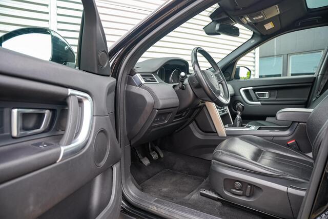 Land Rover DISCOVERY SPORT 2.0 eD4 SE Panoramadak Leer Stoelverw. Navigatie Xenon Trekhaak 18''LM