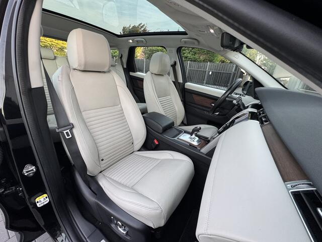 Land Rover DISCOVERY SPORT P300e 1.5 R-Dynamic HSE | Panorama | Adaptive Cruise | Meridian Surround | Trekhaak