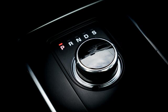 Land Rover DISCOVERY SPORT 2.0 TD4 HSE | Leder | Trekhaak | Meridian | Panoramadak | Org. NL | Cruise | Stuurverwarming