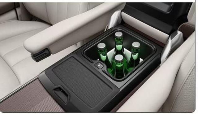 Land Rover RANGE ROVER 3.0 P550e Autobiography PHEV Leverbaar vanaf 01/04!