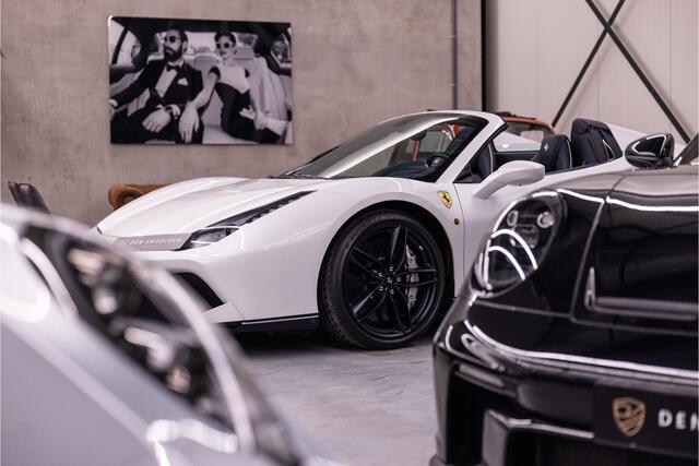 Land Rover RANGE ROVER 3.0 P440e | ACC | 360 Cam | E.Treeplanken | E.Trekhaak 2500kg | 2 Jaar garantie | Stuurverwarming | Leather Package | Massage & Koeling 4x | Pano | Lane & Side Assist | Achterasbesturing | 22" | Head-Up | Lane & Side Assist | Homelink | Black Pack | Appl