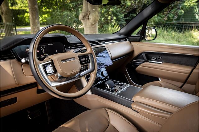 Land Rover RANGE ROVER 4.4 P530 Autobiography Koelbox 23" Trekhaak Massage