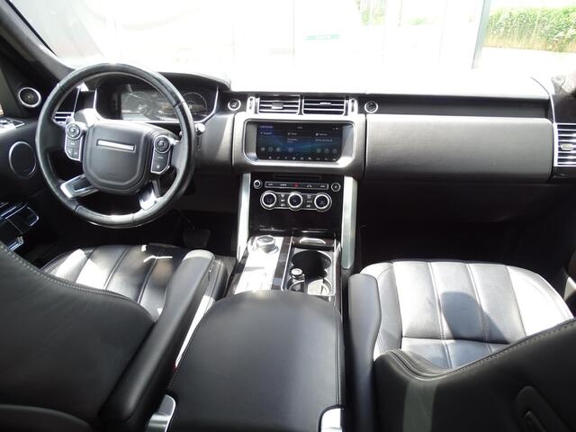 Land Rover RANGE ROVER 4.4 SDV8 Autobiography LUCHTVERING | LEDER INTERIEUR | PANORAMADAK | NAVIGATIE | AIRCO/ECC | CRUISECONTROL | XENON | ACHTERUITRIJCAMERA | STOEL- EN STUURVERWARMING | ELEKTRISCHE STOELEN | VIRTUEEL DISPLAY ?