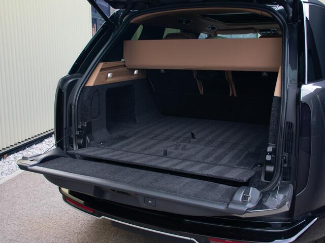 Land Rover RANGE ROVER 3.0 P550e Autobiography PHEV Uitklapbare Treeplanken l Schuif- /kantel Pano l Stoelventilatie l Soft Close l Trekhaak