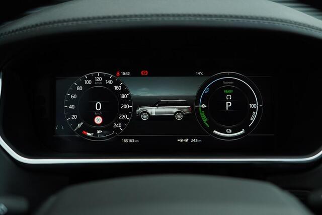 Land Rover RANGE ROVER 2.0 P400e Vogue / Pano / Trekhaak / Meridian / Stoelventilatie