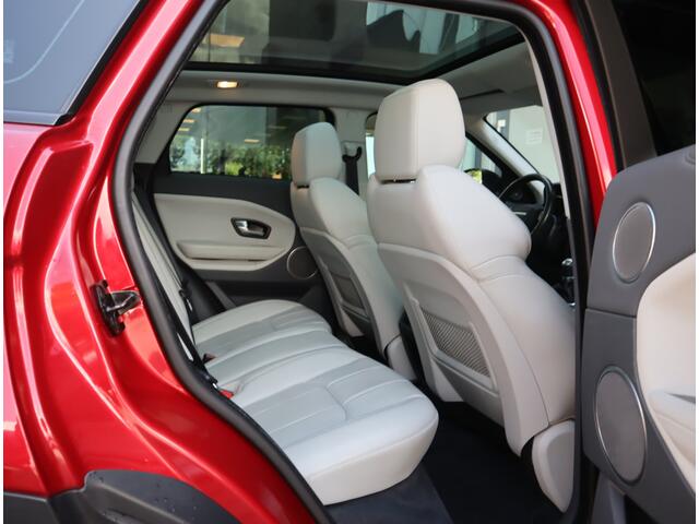 Land Rover RANGE ROVER EVOQUE 2.0 eD4 Urban Series SE / Panoramadak / Trekhaak