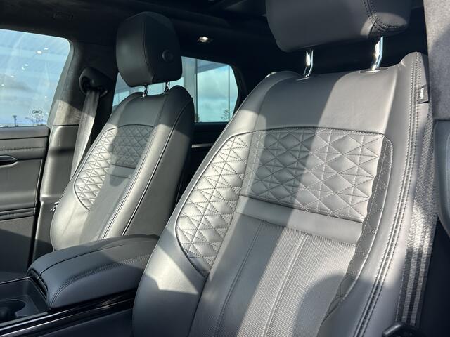 Land Rover RANGE ROVER EVOQUE P300e 309pk AWD Autobiography | Geklimatiseerde voorstoelen | Lederen dashboard | Elektr. trekhaak |