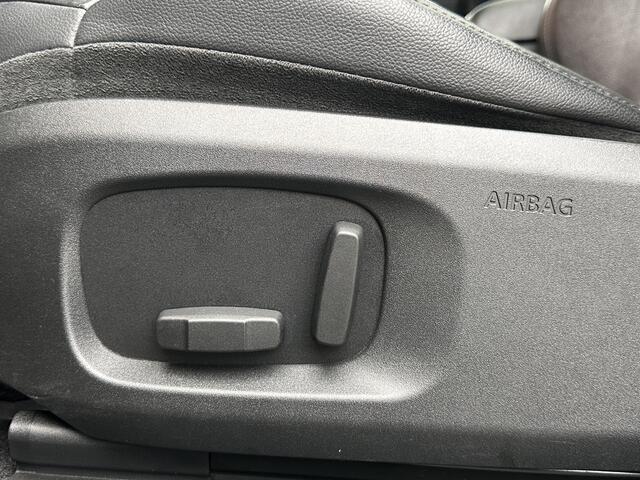 Land Rover RANGE ROVER EVOQUE 2.0 Si4 Urban Series SE | Panoramadak | Cruise Control | Achteruitrijcamera | Parkeersensoren | Bluetooth | Elektrische Stoelen | Lane Assist | Keyless Go |