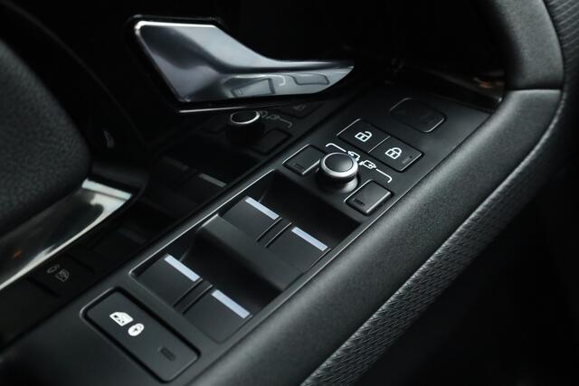 Land Rover RANGE ROVER EVOQUE 1.5 P300e AWD S | Afn. Trekhaak | 20'' | 360cam | Stoel- Stuurverw. | Dodehoekdet. | Apple CarPlay
