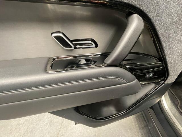 Land Rover RANGE ROVER SPORT 3.0 P440e Dynamic SE PHEV 23" l Panorama l BTW l 1e eigenaar