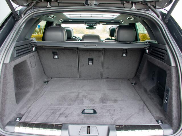 Land Rover RANGE ROVER SPORT 3.0 P460e SE PHEV Trekhaak l Schuif- /kantel Pano l Stoelventilatie l Black Pack l 23" Inch