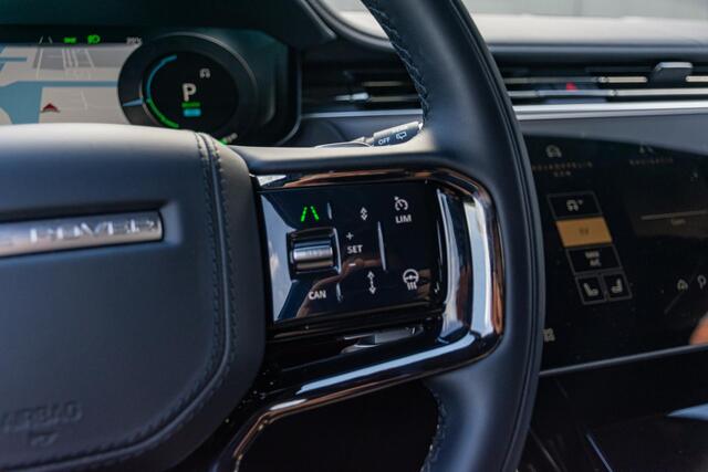 Land Rover RANGE ROVER SPORT 3.0 P550e Autobiography PHEV Trekhaak l Schuif- /kantel Pano l Stoelventilatie l Soft Close l Blackpack l 23" Inch