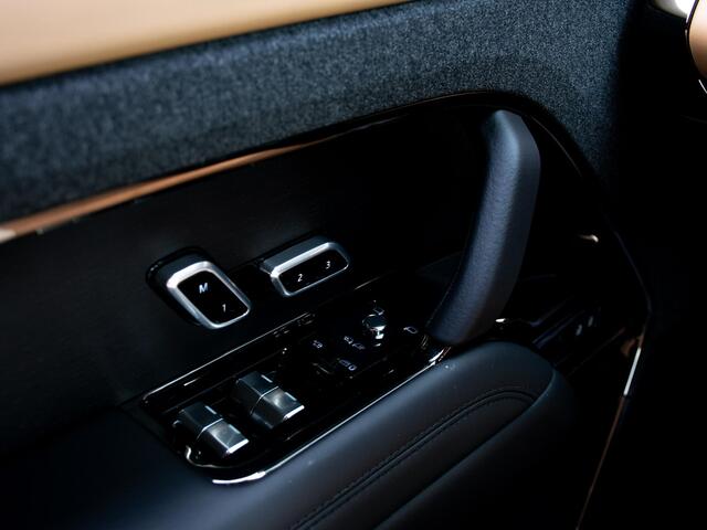 Land Rover RANGE ROVER SPORT 3.0 P460e SE PHEV Trekhaak l Schuif- /kantel Pano l Stoelventilatie l Black Pack l 23" Inch kopie