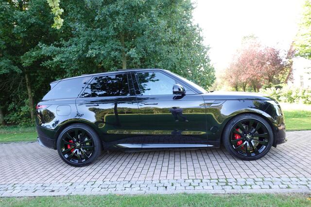 Land Rover RANGE ROVER SPORT 3.0 P510e First Edition | Pano | Meridian | Luchtvering | 4 Wiel sturing | 360 Camera | Massage stoelen | Stoel ventilatie | HUD | Glascoating |