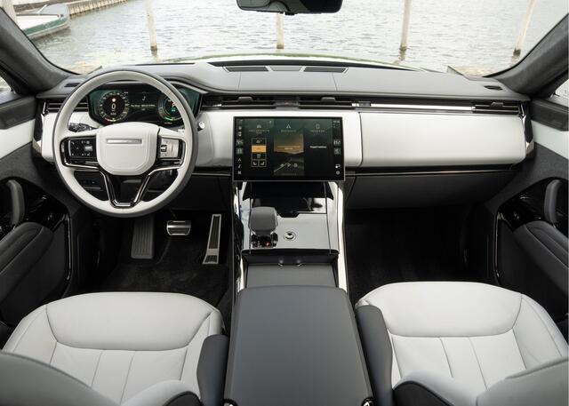 Land Rover RANGE ROVER SPORT P530 First Edition | 4.4 V8 | 530 PK | Forged Carbon | Elektrische Treeplanken | Light Cloud Interieur |