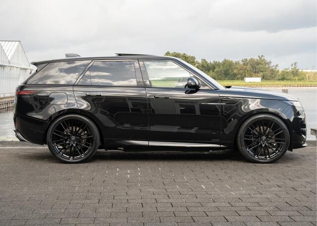 Land Rover RANGE ROVER SPORT P550e Autobiography | Full Black | Alle opties | 24" inch SV velgen | Trekhaak | Standkachel |