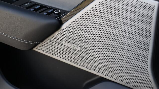 Land Rover Velar Range Rover 2.0 P250 Turbo AWD R-Dynamic S | Meridian | Panoramadak | Matrix LED | Surround View