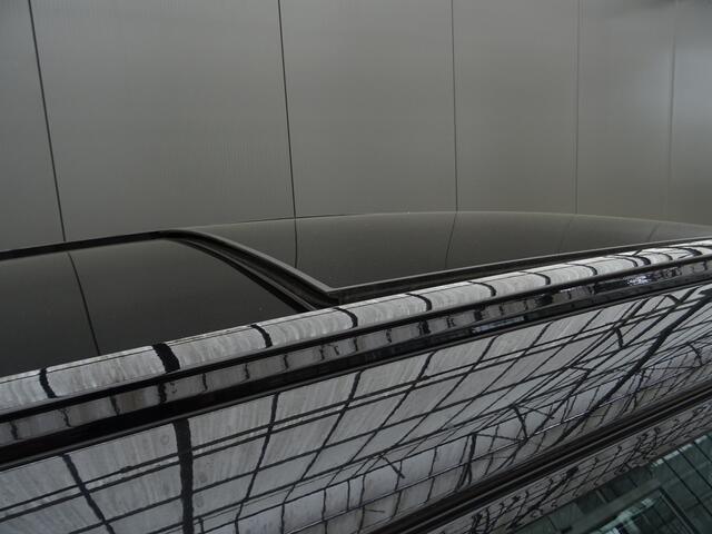 Land Rover Velar Range Rover 2.0 I4 Turbo AWD R-Dynamic SE * AKTIEPRIJS !!