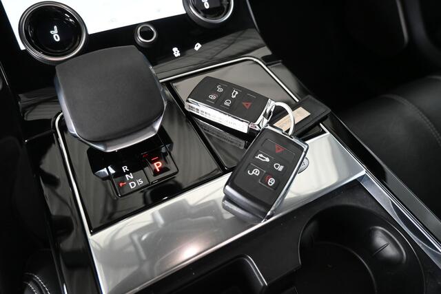 Land Rover Velar Range Rover 2.0 P400e R-Dynamic HSE Navigatie Clima Panoramadak Memory Camera Inruil Mogelijk!