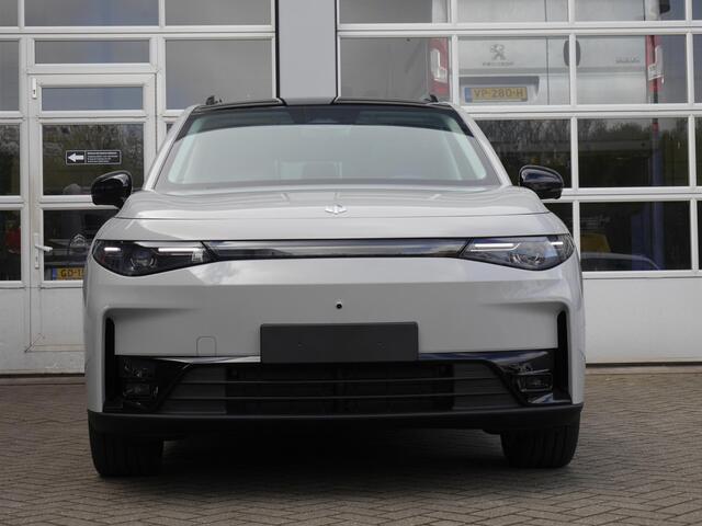 Leapmotor C10 Design 69.9 kWh | Nieuwe auto | Diverse kleuren leverbaar | 1500 kg trekgewicht | Wltp 420 km | Stuurverwarming | Stoelverwarming en koeling | Elektrisch verstelbare voorstoelen | Navigatie | Keyless entry & start | 20 inch lichtmetalen velgen | Led verli