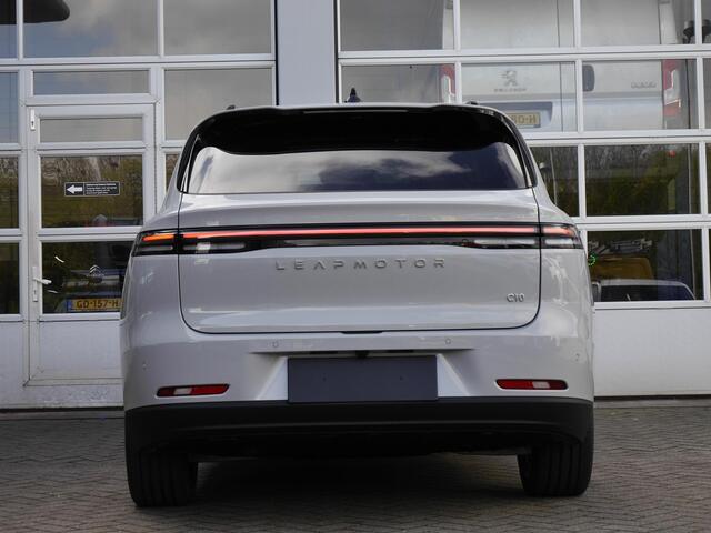 Leapmotor C10 Design 69.9 kWh | Nieuwe auto | Diverse kleuren leverbaar | 1500 kg trekgewicht | Wltp 420 km | Stuurverwarming | Stoelverwarming en koeling | Elektrisch verstelbare voorstoelen | Navigatie | Keyless entry & start | 20 inch lichtmetalen velgen | Led verli