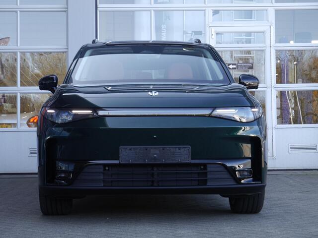 Leapmotor C10 Design 69.9 kWh | Demo | Wltp 420km | 1500 kg Trekgewicht | Diverse kleuren leverbaar | Full options | Stuurverwarming | Stoelverwarming en koeling | Elektrisch verstelbare voorstoelen | Navigatie | Keyless entry & start | 20 inch lichtmetalen velgen | L