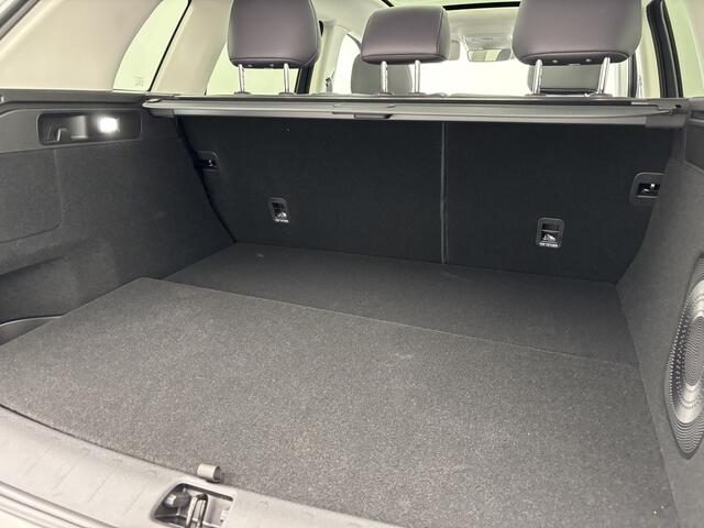 Leapmotor C10 REEV Design 28.4 kWh Range Extender 950 km RANGE Automaat met Lederen bekleding, Elektrische stoelen en Camera Nu te bestellen en te proefrijden!